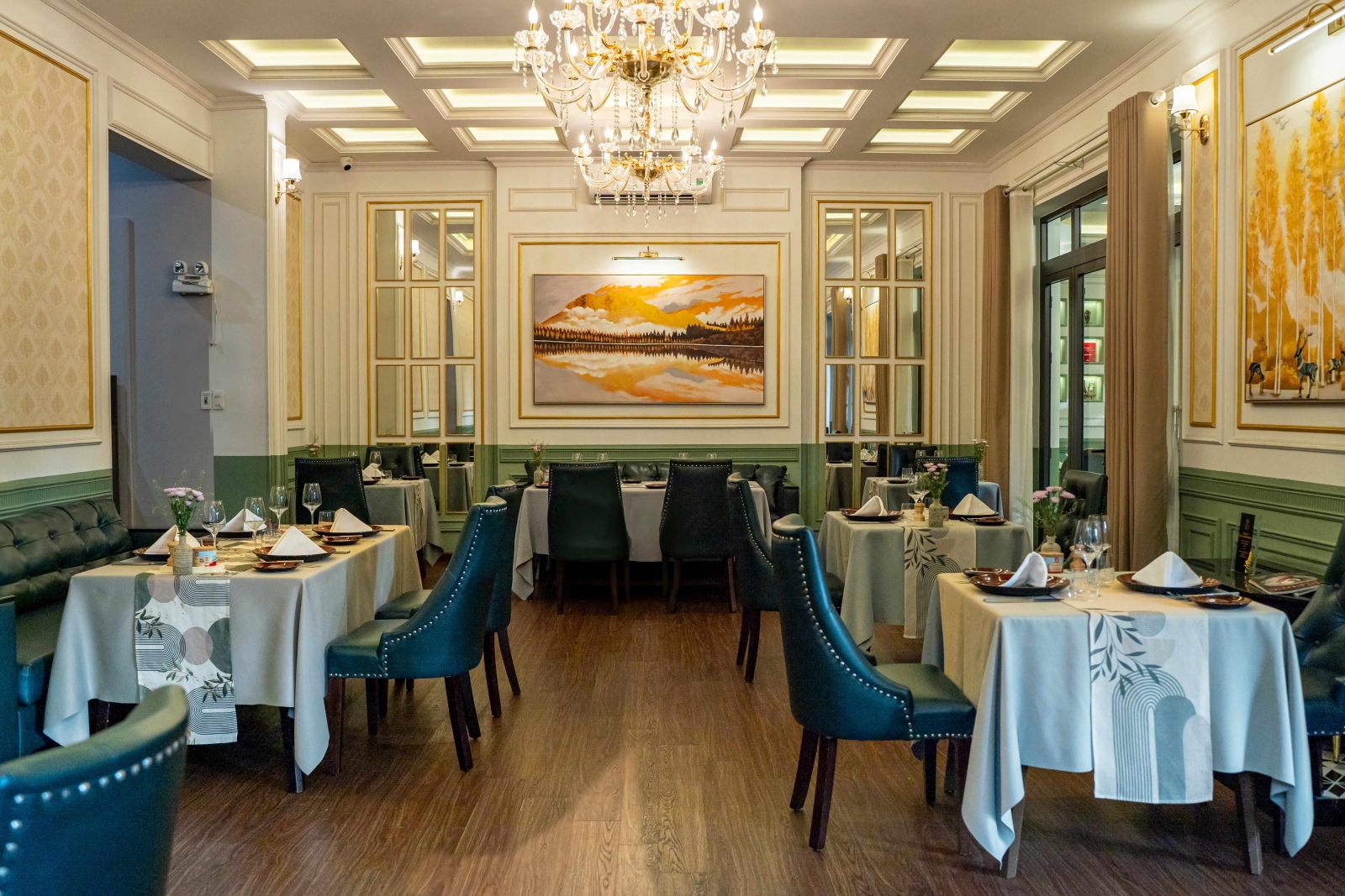 Restaurants on Son Tra Peninsula