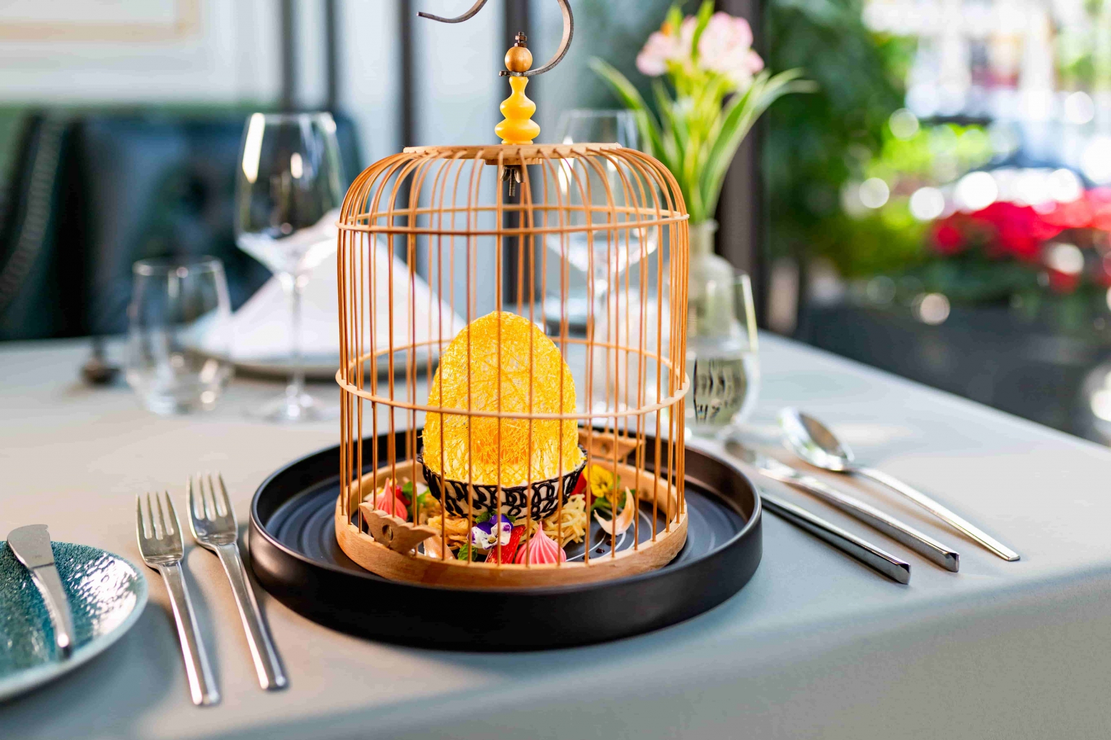 The Sweet Egg Nest of Han River